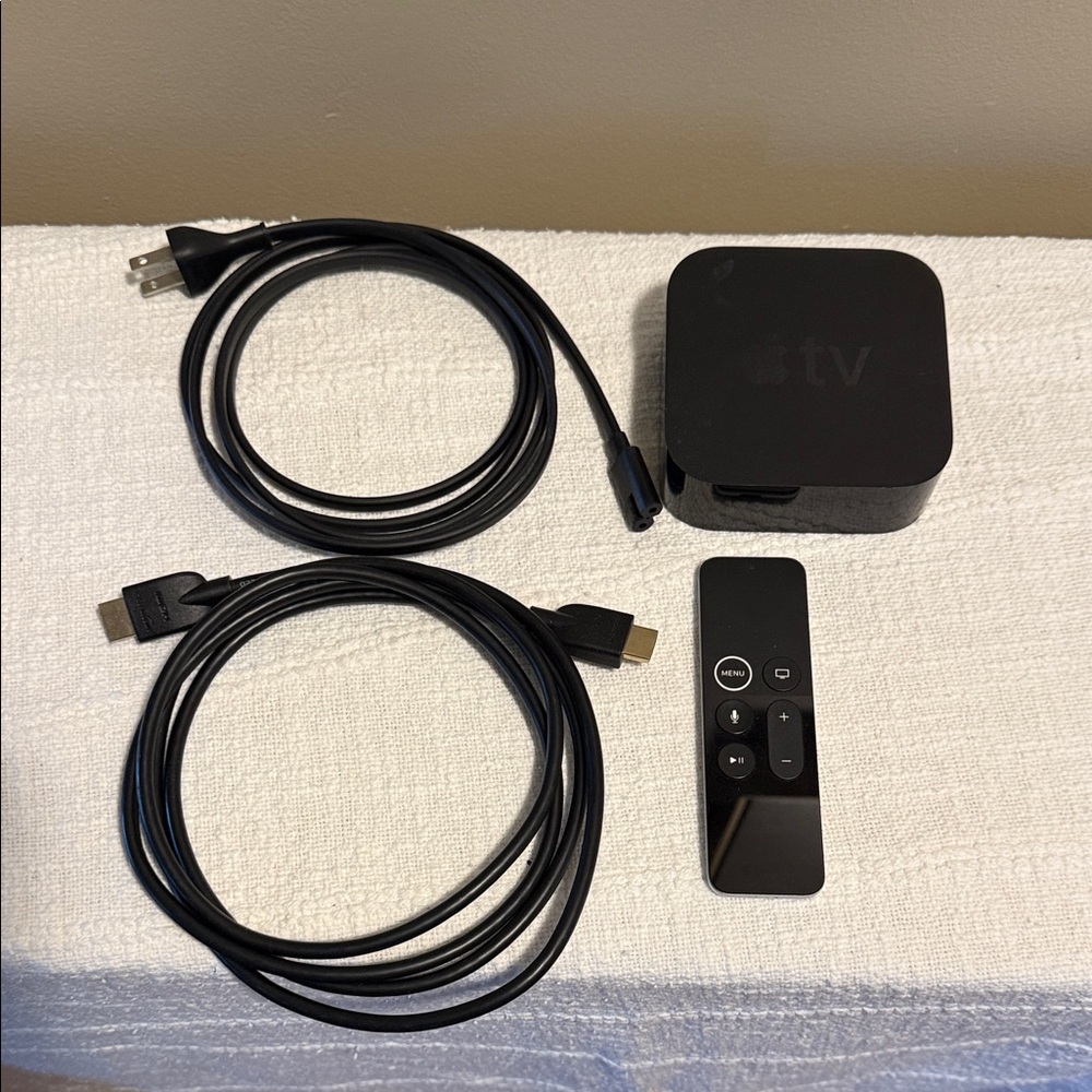 Apple Media Streamer with Remote - Black